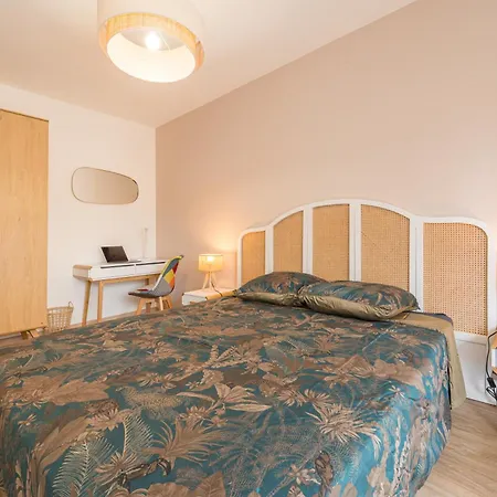 Apartment Magnifique 2 Pieces, Clim, Parking , Wifi *